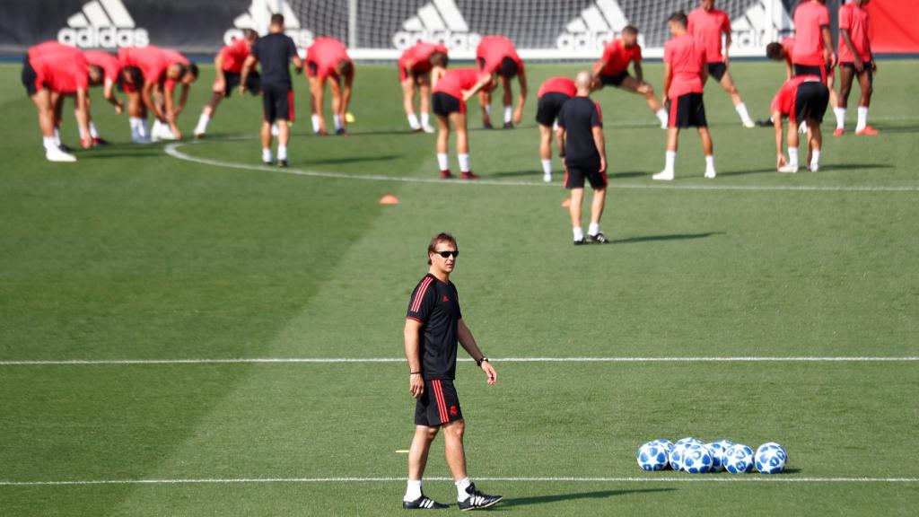 Lopetegui dirige el entrenamiento del Madrid para la Champions