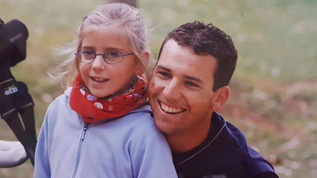 Celia en una foto antigua junto a Sergio García.