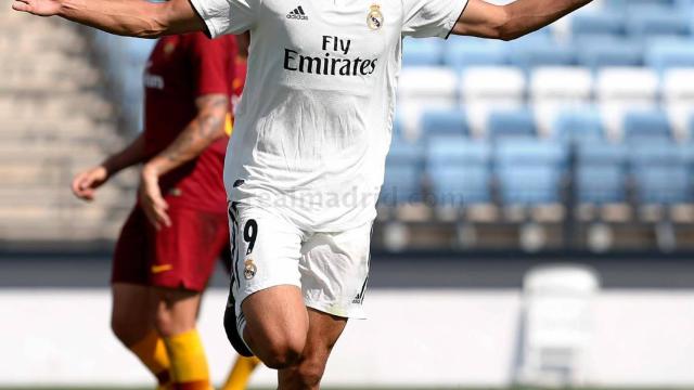 Pedro festejando el primer gol