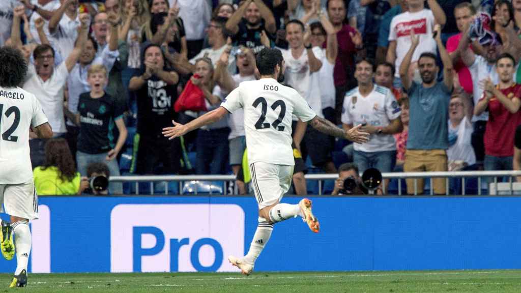 Isco Alarcón celebra un gol ante la Roma