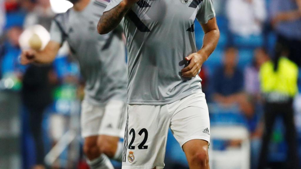 Isco Alarcón, durante un calentamiento.