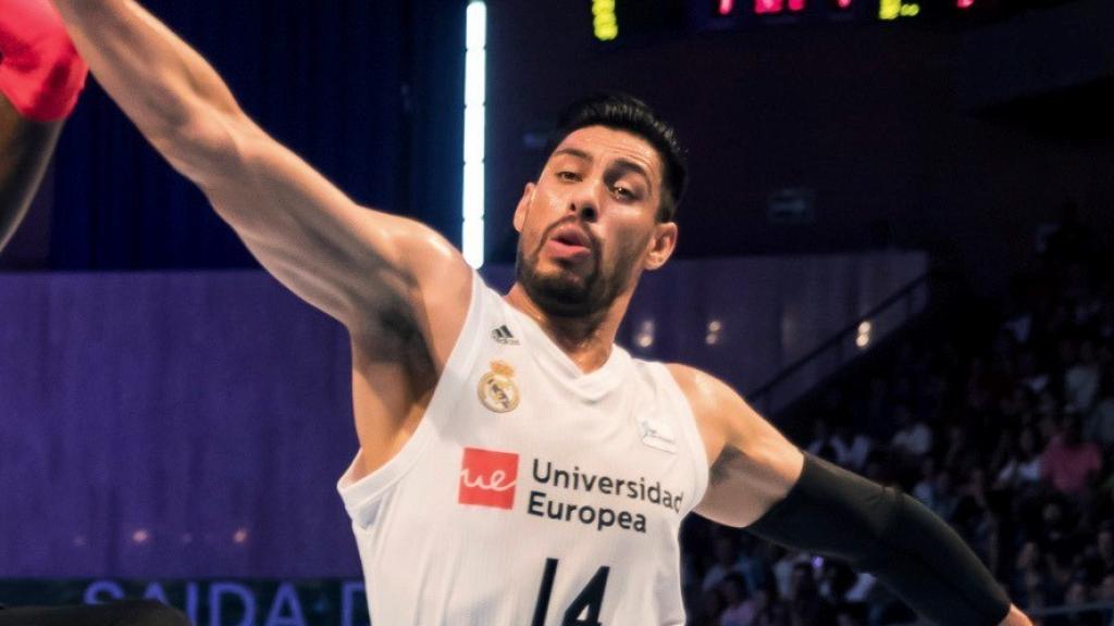 Ayón, en un partido del Real Madrid de baloncesto