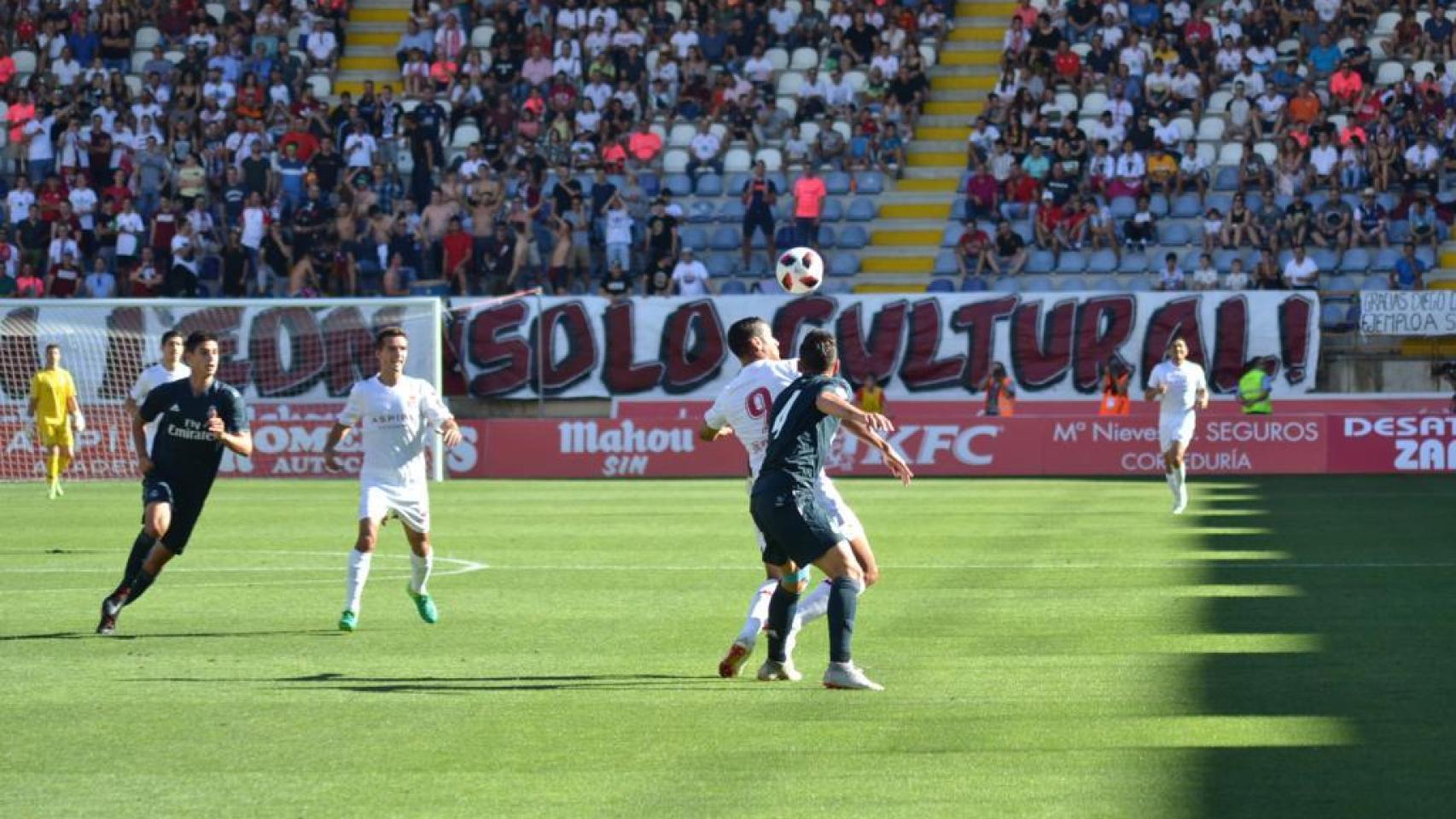 Partido entre la Cultural Leonesa y Castilla. Foto: Twitter (@CyDLeonesa)