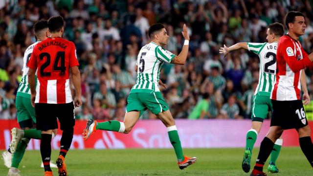 Bartra celebra su gol ante el Athletic.