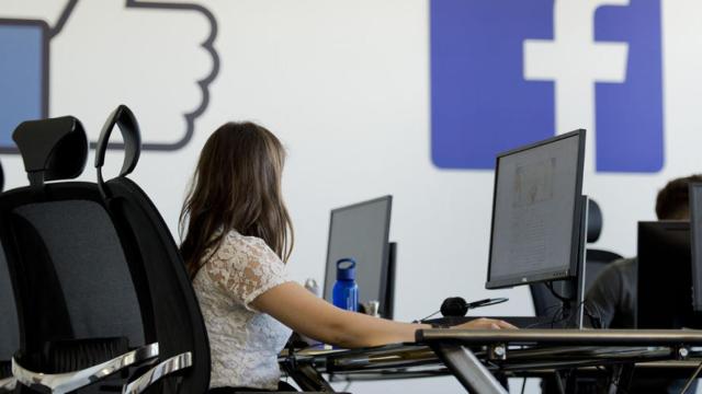 moderador contenido facebook