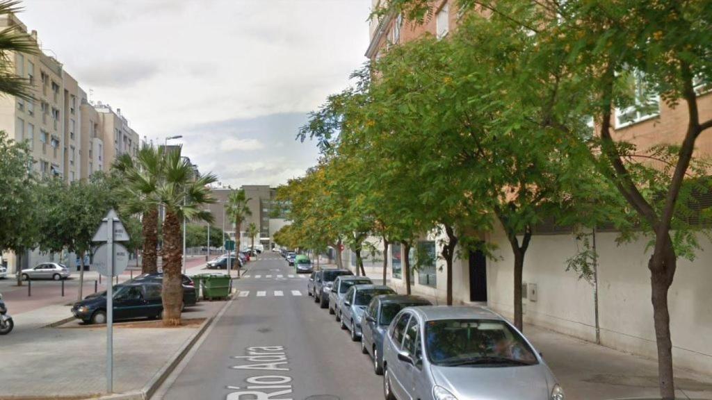 La calle de Castellón donde ha tenido lugar el parricidio.