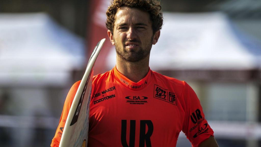 Vicente Romero, el campeón del mundo de surf por equipos