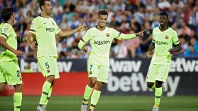 Los jugadores del Barcelona celebran el gol de Coutinho