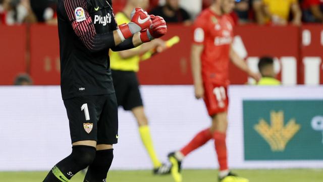 Tomas Vaclik durante el Sevilla - Real Madrid