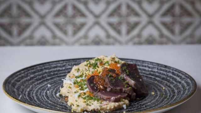 Ensaladilla rusa con bonito elaborado en la casa, El Zorzal