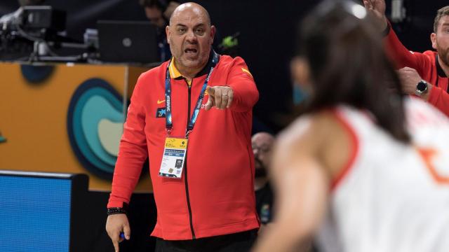 Lucas Mondelo, técnico de la selección española de baloncesto femenino