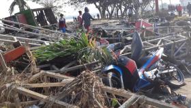 Estragos del tsunami en Indonesia