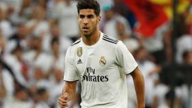 Marco Asensio con el balón controlado