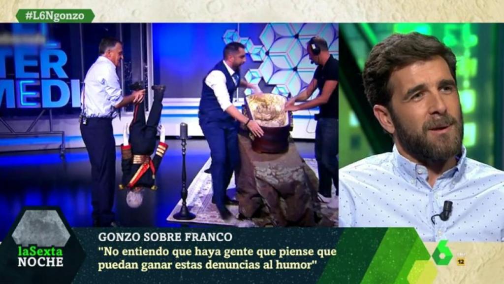 Gonzo ve “una medalla” que la Fundación Franco denunciase a ‘El Intermedio’