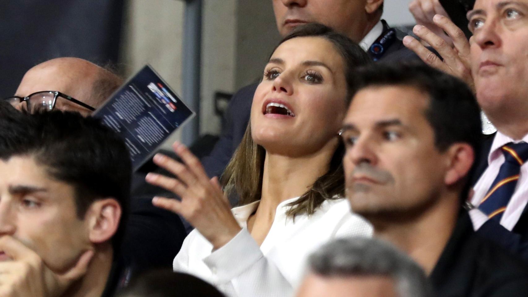 La reina Letizia apoyando a España en la Final de la Copa del Mundo de Baloncesto Femenino.