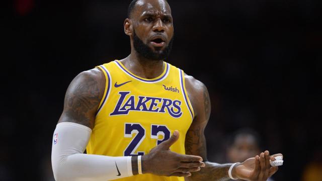 Primer encuentro de LeBron James con Los Ángeles Lakers