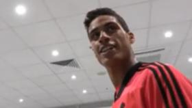 Varane sonriendo tras volver a Luzhniki