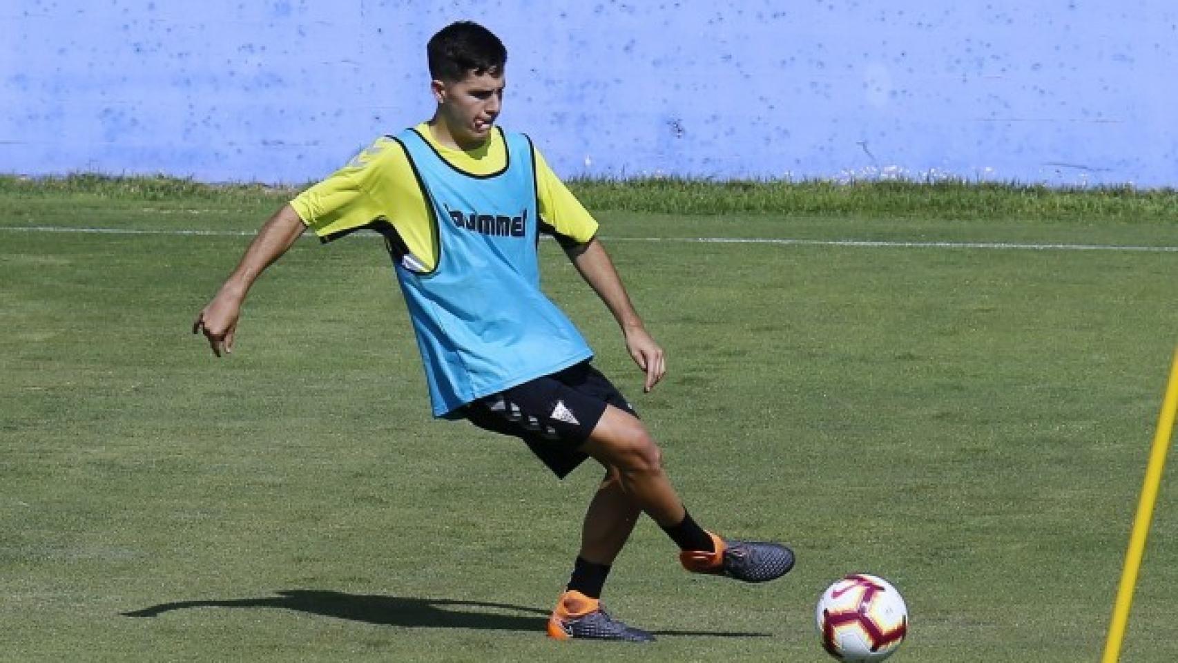 Álvaro Tejero entrenando. Foto: albacetebalompie.es