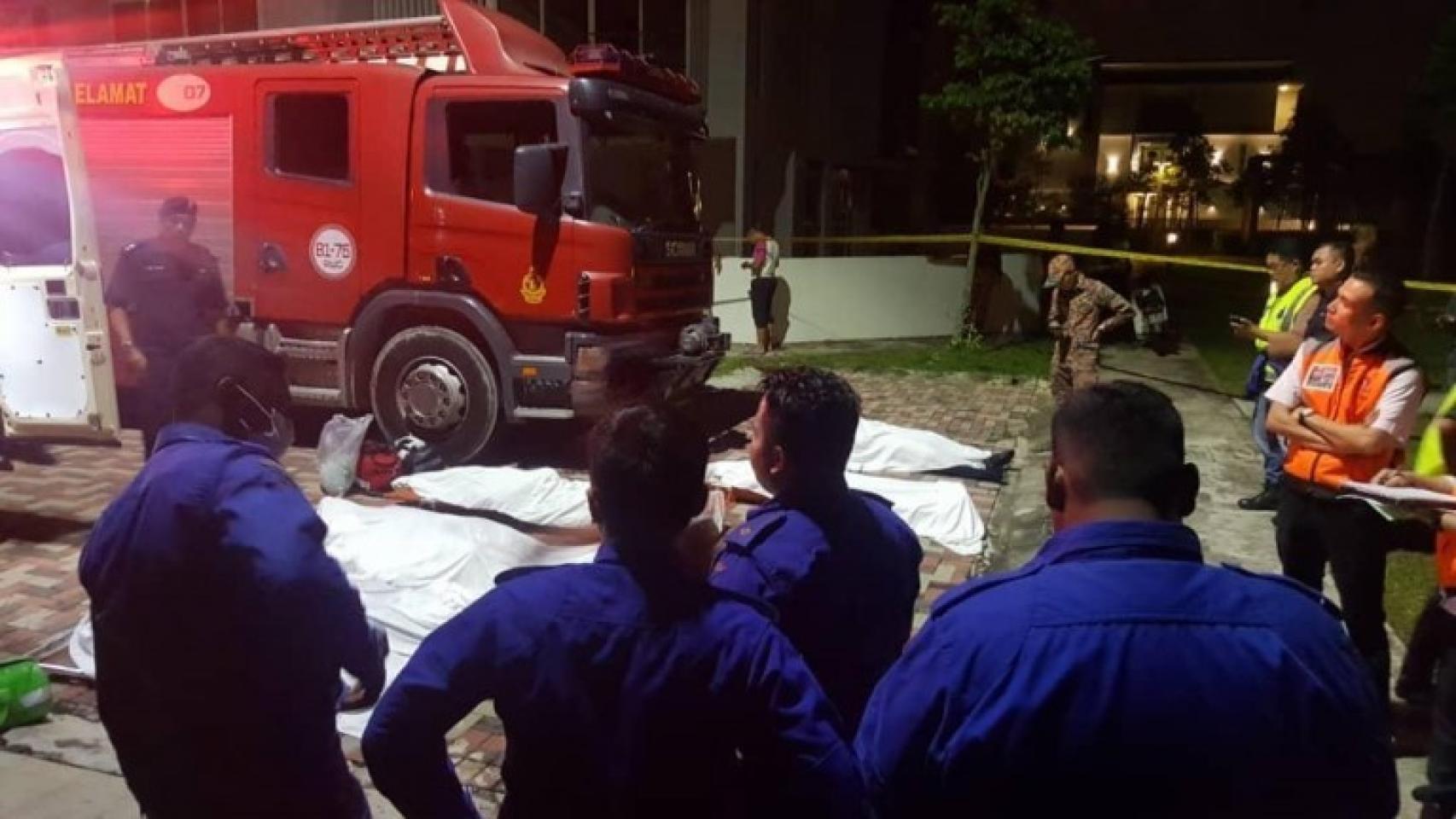 Imagen de los cuerpos de los bomberos muertos.