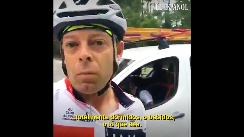 Un vídeo viral de un ciclista reactiva las alarmas de los accidentes de tráfico con ciclistas involucrados.