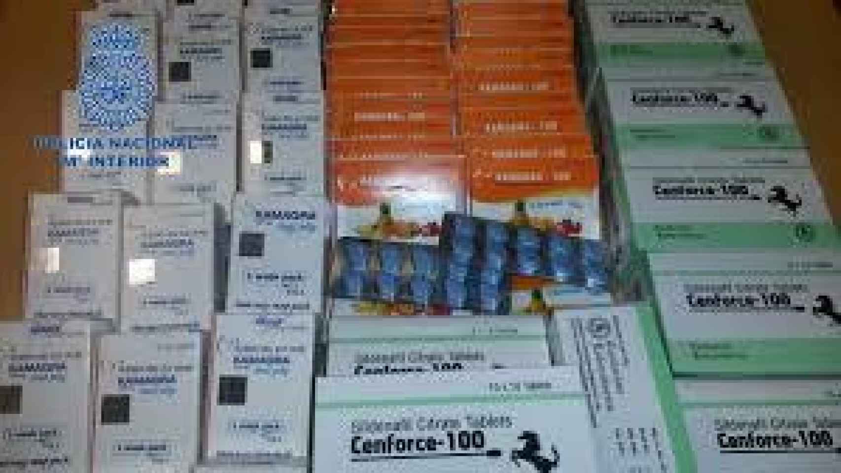 Con cierta frecuencia, las autoridades desarticulan organizaciones dedicadas a la venta de estas supuestas pastillas adelgazantes por internet.