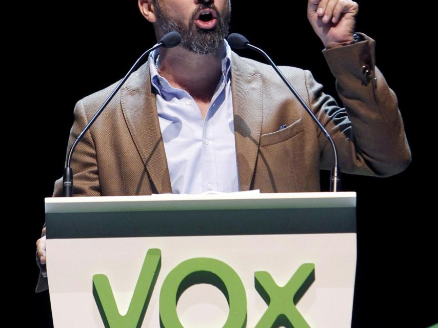 Santiago Abascal , interviene durante el acto en el Palacio de Vistalegre de Madrid