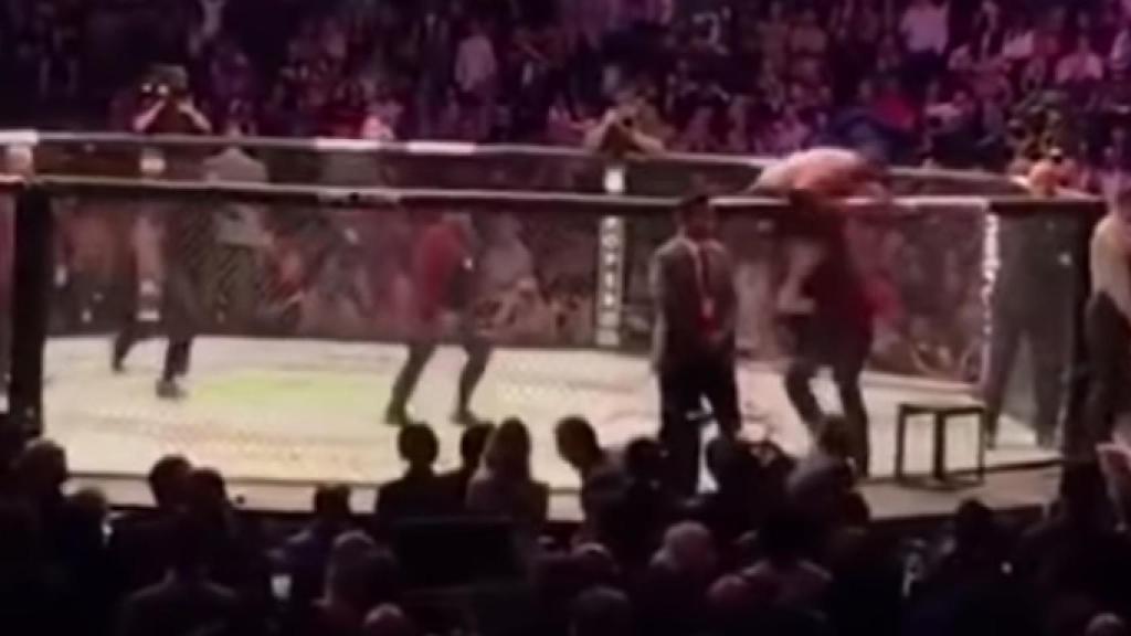 Khabib podría ser sancionado y perder el cinturón de peso ligero tras el escándalo final