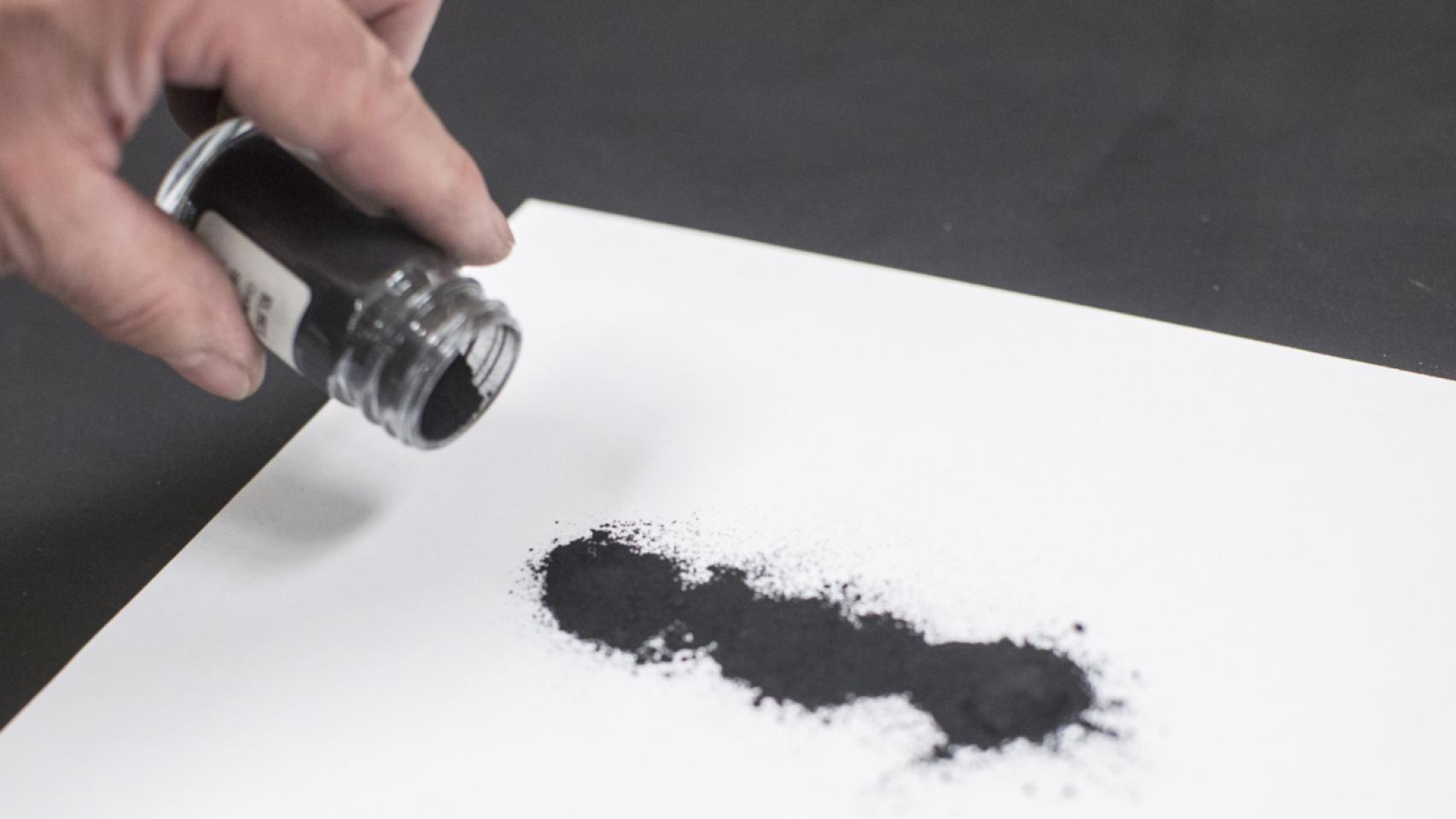 El grafeno es un nanomaterial bidimensional 200 veces más resistente que el acero.