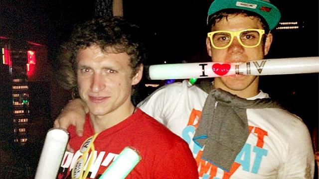 Aleksandr Kokorin y Pavel Mamáev durante una noche de fiesta