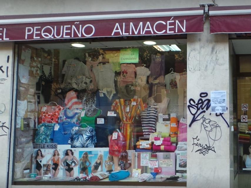 Fachada de El Pequeño Almacén, uno de los negocios que denuncia la decisión del Gobierno.