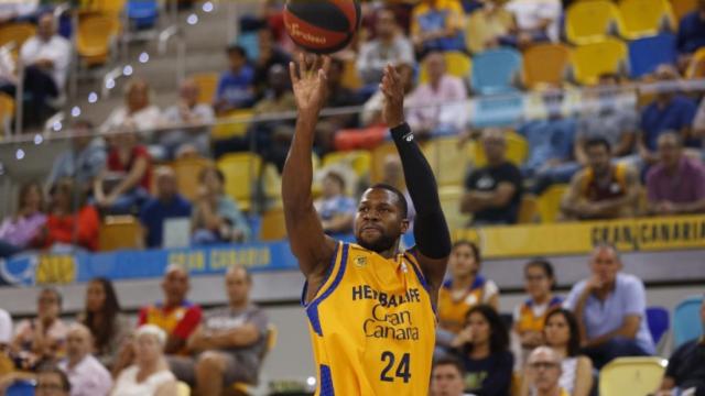 Strawberry, en un partido con Gran Canaria. Foto: cbgrancanaria.net