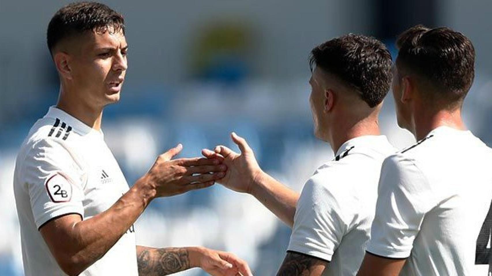 Jugadores del Castilla celebrando un gol