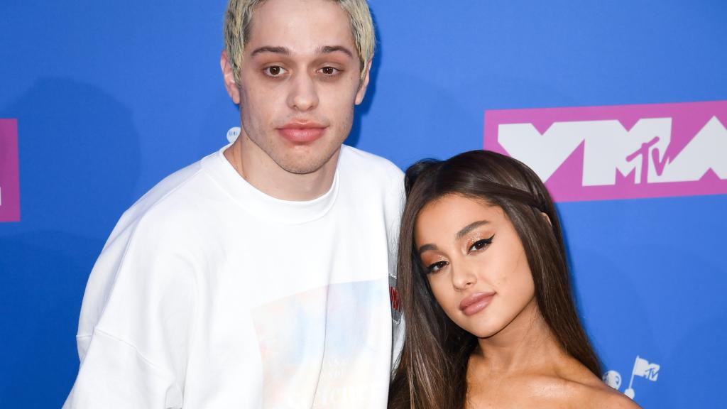 Pete Davidson Y Ariana Grande.