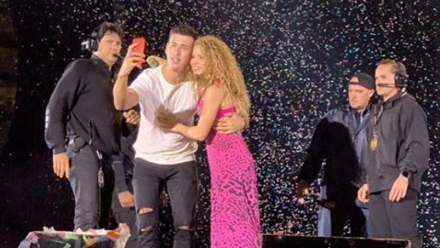 Shakira y su fan mexicano.