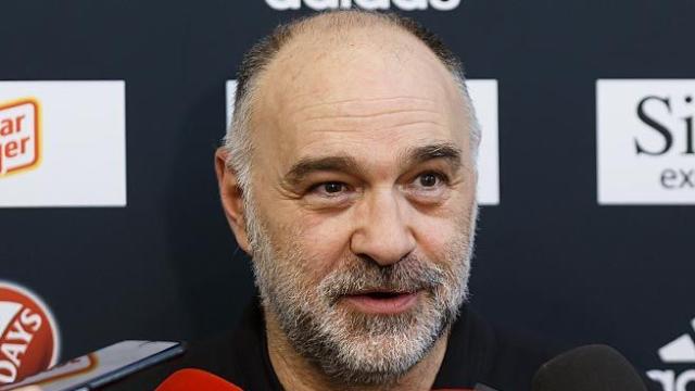 Pablo Laso atendiendo a los medios de comunicación