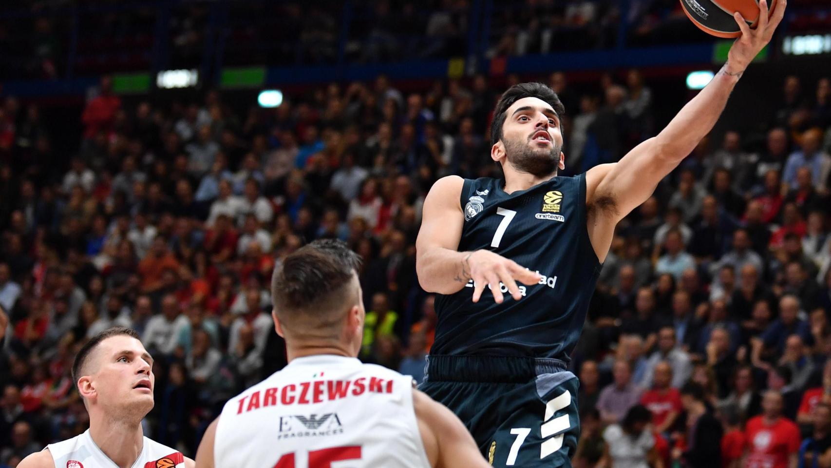 Campazzo deja una bandeja en el aro rival