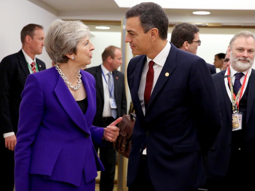 Sánchez ha conversado en Bruselas con la primera ministra británica, Theresa May