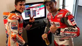 Marc Márquez y Jorge Lorenzo. Foto: Twitter (@lorenzo99)