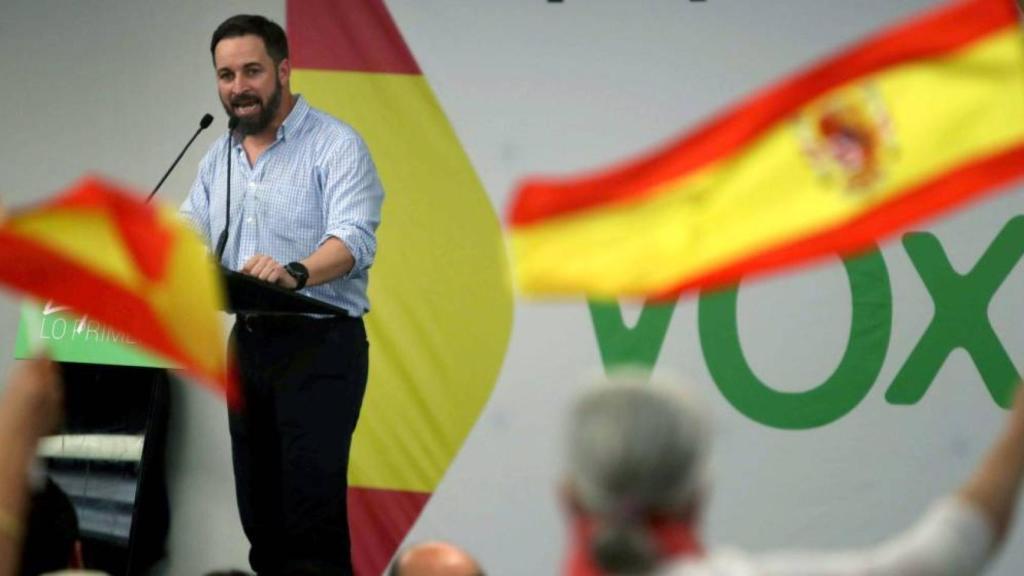 Santiago Abascal, líder de Vox, durante un mitin.