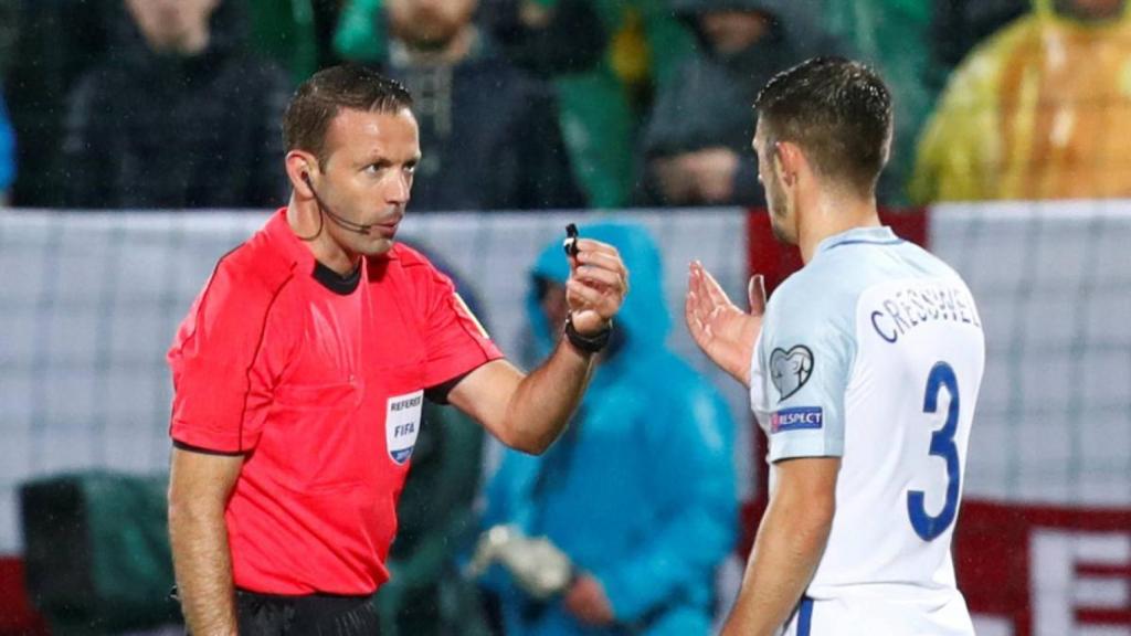 Orel Grinfeld arbitrando un partido