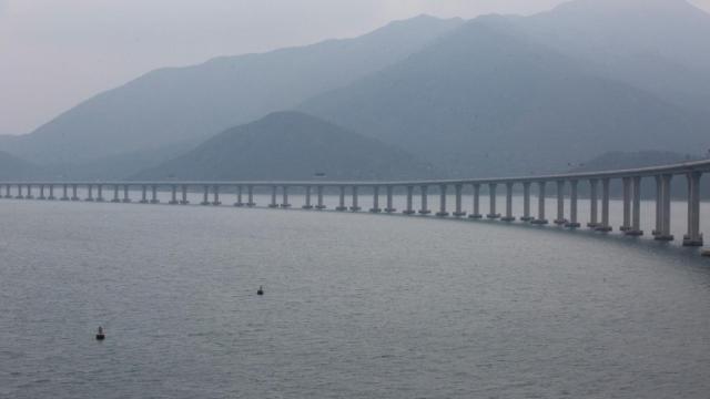 El nuevo puente más largo del mundo en China incorpora reconocimiento facial