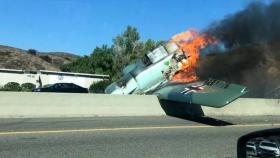 Una avioneta 'vintage' de la Segunda Guerra Mundial se estrella en California