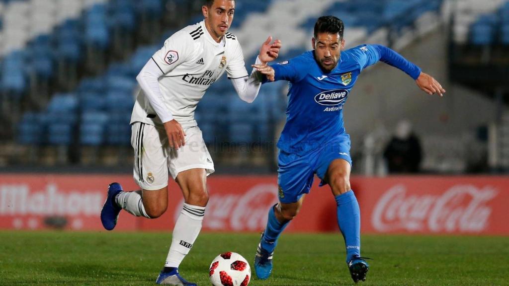 Martin disputa la posesión en el Castilla - Fuenlabrada