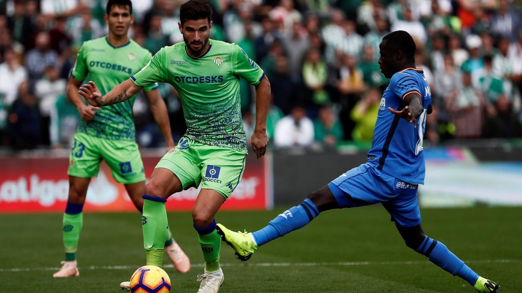 Antonio Barragán con el balón