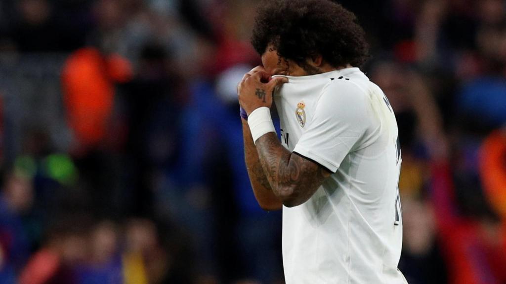 Marcelo se retira del campo desconsolado tras lesionarse