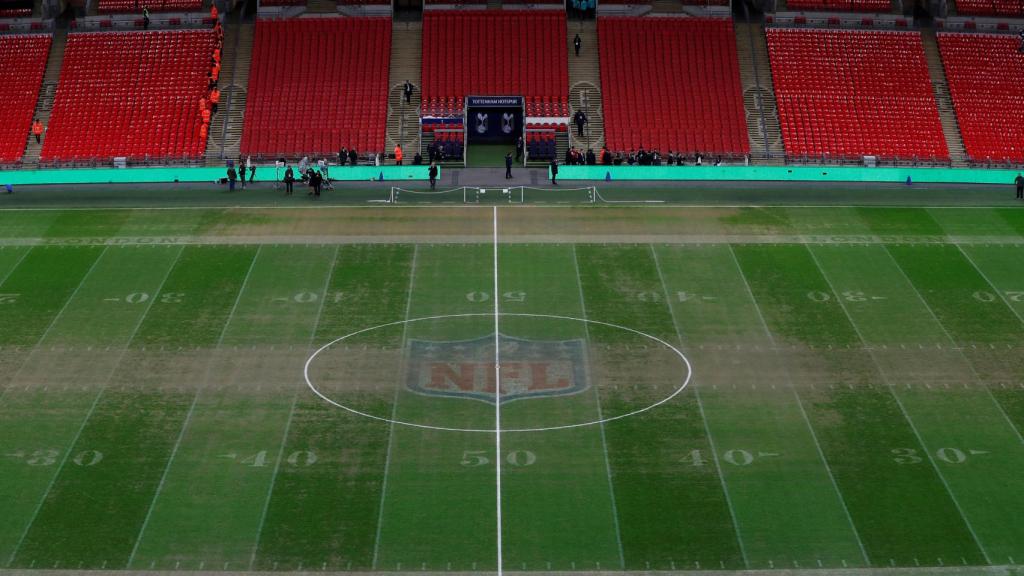 El lamentable estado del césped de Wembley en el Tottenham- Manchester City