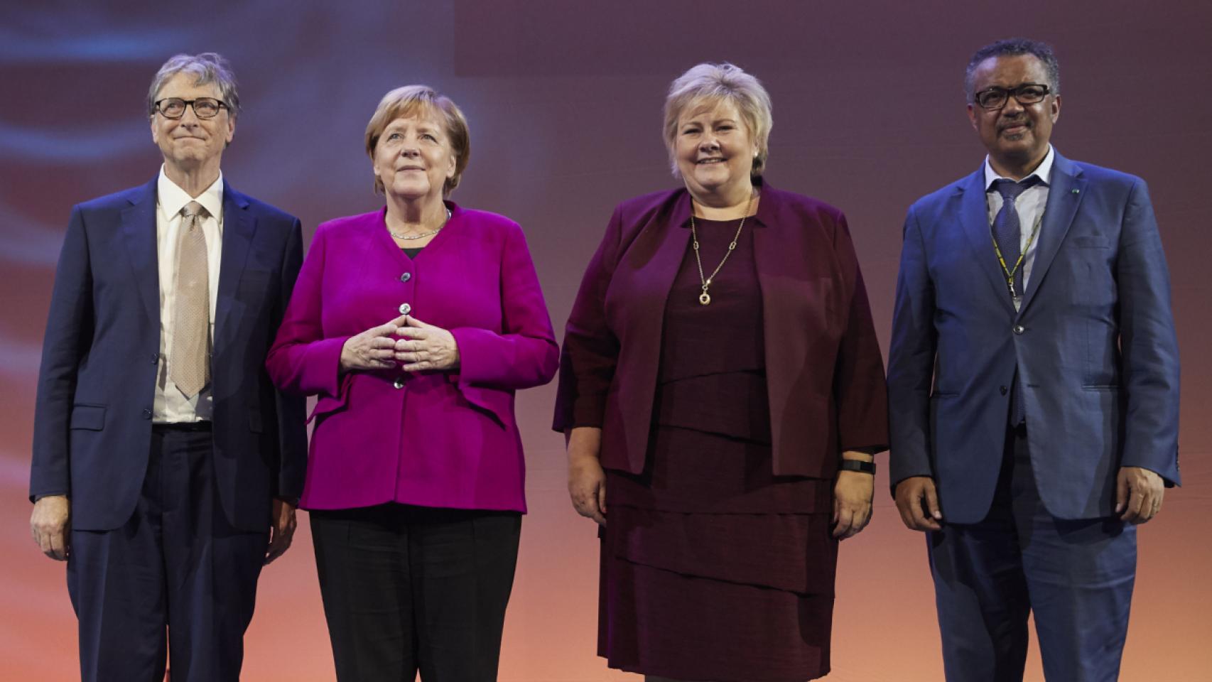 Bill Gates junto Angela Merkel en el Grand Challenges Annual Meeting.