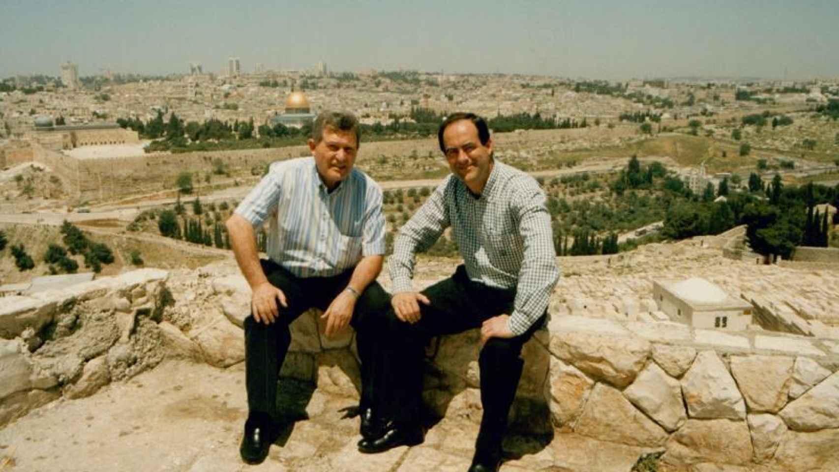Cristóbal Rozalén  y José Bono durante un viaje a Jerusalén.