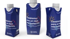 Imagen de los nuevos envases de agua de Cabify.