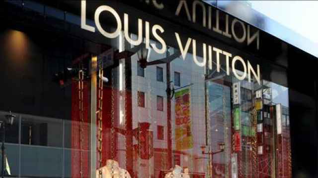 Escaparate de una tienda de Louis Vuitton.